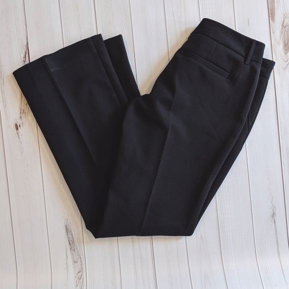New York & Company Pants - Ny&Co Black Straight Leg Trousers.       (sW)